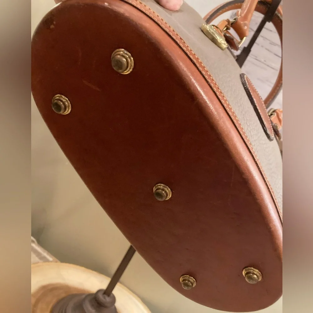 Dooney & Bourke Womens Satchel  BAG Brown Tote Leather Pockets Zip Tag‎ Vintage